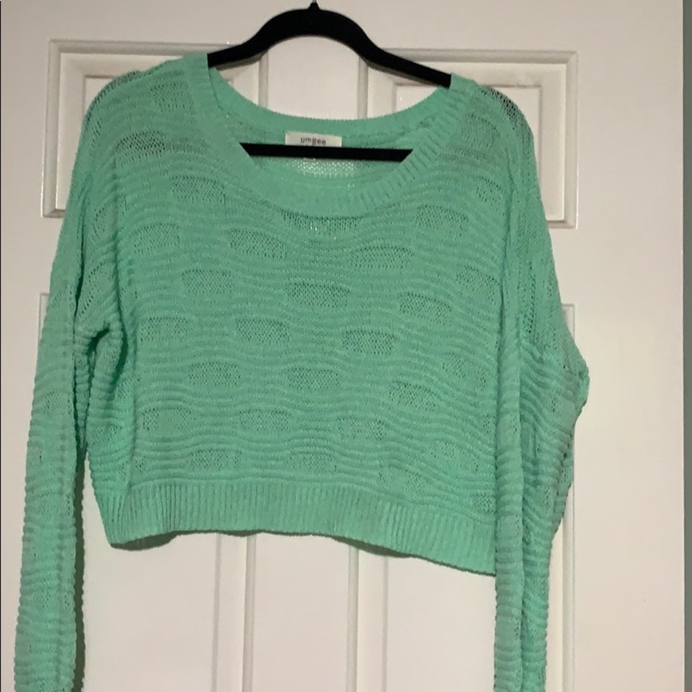 Relaxed fit wide knit crop top